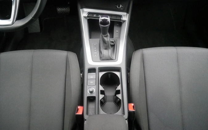 Audi Q3 cena 129899 przebieg: 61192, rok produkcji 2022 z Malbork małe 191